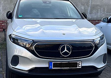 Mercedes-Benz EQA 250 Electric Art
