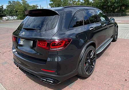 Mercedes-Benz GLC 63 AMG AMG GLC 63 S 4Matic+ AMG Speedshift MCT 9G