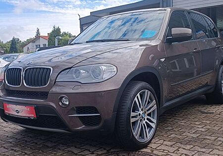 BMW X5 xDrive30d 7 Sitze Navi Xenon PDC AHK