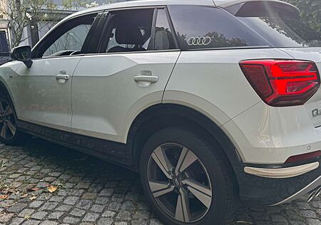 Audi Q2 35 TFSI S tronic sport S-Line 1 Jahr Garantie