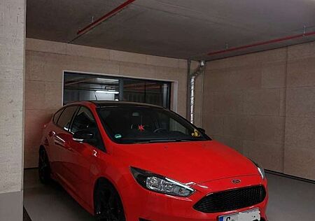 Ford Focus 1.5 EcoBoost Start-Stopp-System ST-Line
