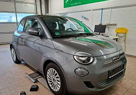 Fiat 500E 320 Km Reichweite Navi - Klimaautomatik