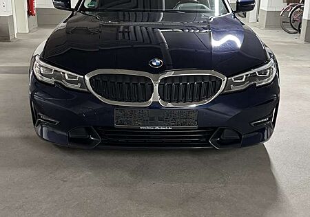 BMW 320d 320 Touring Aut. Sport Line