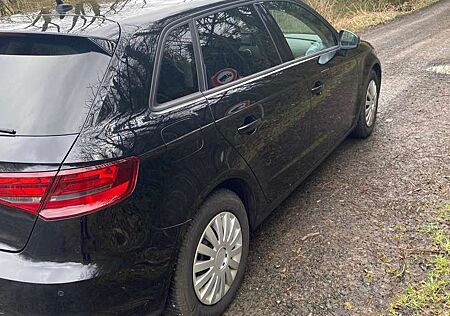 Audi A3 Sportback Diesel 2.0 TDI Sportback Ambiente