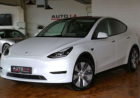 Tesla Model Y Basis RWD Panorama Kamera Autopilot 1.HD