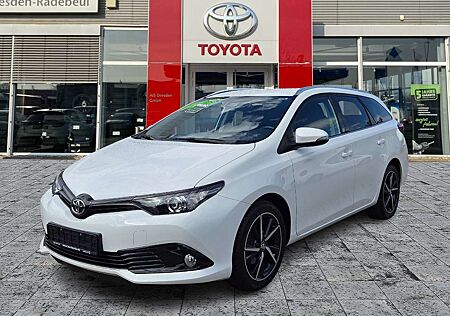 Toyota Auris Touring Sports 1.2 Turbo Team D Kamera
