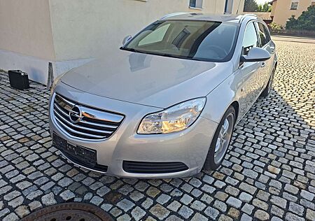 Opel Insignia SPORTS TOURER*TIEFER*LAUTER*KLIMAAUT.*AHK*NAVI*8xALU 17"*SERVICE/TÜV NEU*