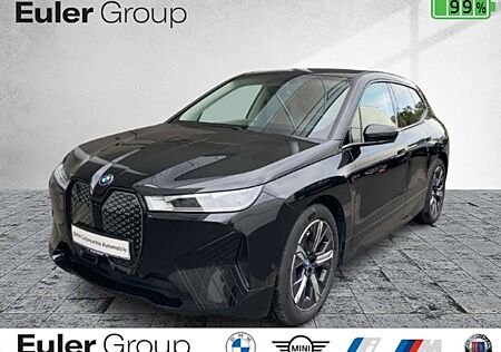 BMW iX gebraucht kaufen BMW iX xDrive 40 HUD ACC H&K 360 Kamera 4-Zonen KA