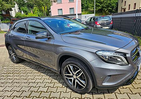 Mercedes-Benz A 180 Urban (Signiert) Limited Edition