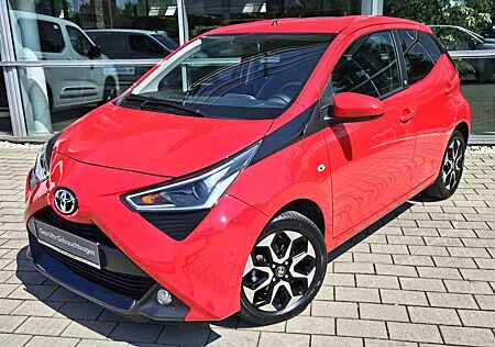Toyota Aygo (X) x-shift x-play club