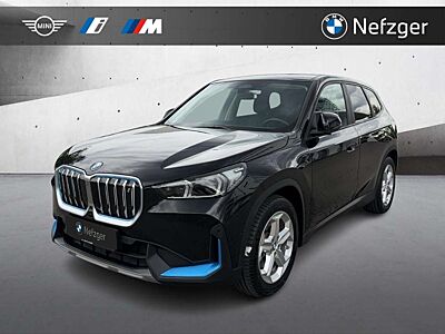 BMW iX1 xDrive30 LED RFK PDC Adap. M FAHRWERK