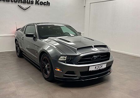 Ford Mustang 3.7 COUPÉ MIT EINER HAMMER OPTIK !!