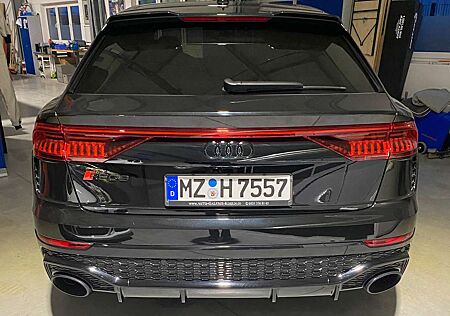 Audi RS Q8 TFSI quattro tiptronic