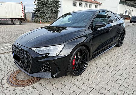 Audi RS3 Limousine Schale, Pano, Sonos UVP 84.000€ Matrix
