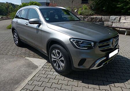 Mercedes-Benz GLC 300 GLC+300+d+4Matic+9G-TRONIC+AHK+8Fach bereift