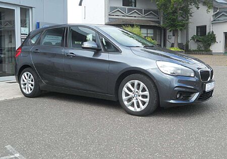 BMW 220 i Advantage