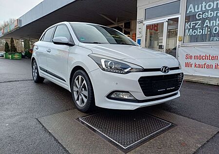 Hyundai i20 blue Style