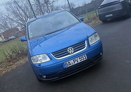 VW Touran Volkswagen 2.0 TDI DPF DSG Trendline