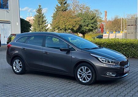 Kia XCeed Ceed SW / cee'd SW Garantie *Klimaauto.*Navi*PDC*