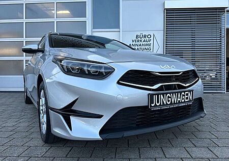 Kia XCeed Ceed SW / cee'd SW ceed SW 1.5 T-GDI DCT 1HD SHZ DAB KAM LED 7J GAR