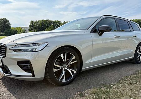 Volvo V60 R-Design | Pilot Assist | 360° Kamera