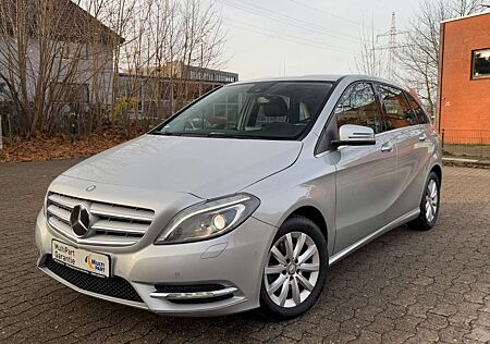 Mercedes-Benz B 220 CDI DCT / 1Hand/AHK/Bi-Xenon/R-Cam/Memory