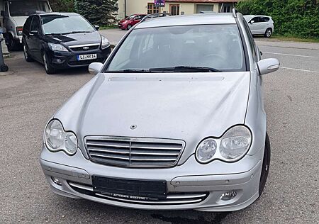 Mercedes-Benz C 220 T CDI (LA)(203.208)