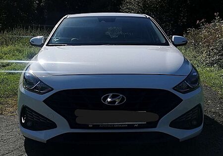 Hyundai i30 1.5 Intro