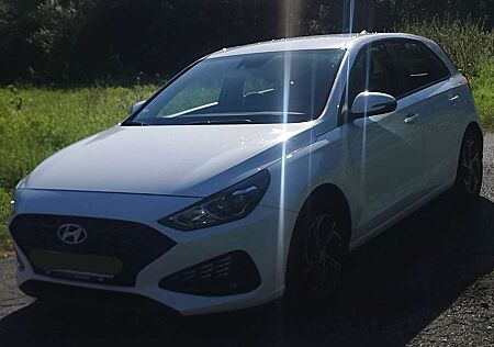 Hyundai i30 1.5 Intro