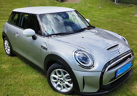 Mini Cooper SE Essential Trim