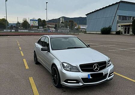 Mercedes-Benz C 180 (BlueEFFICIENCY) Elegance