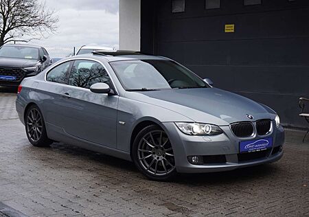 BMW 330i 330 xDrive Aut. KLIMA+NAVI+XENON+SchDach+PDC+ALU