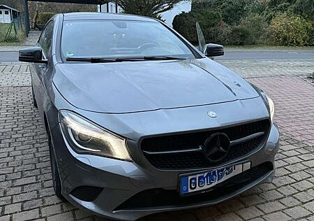 Mercedes-Benz CLA 200 7G-DCT Urban