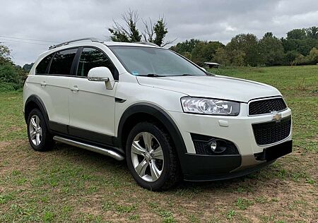 Chevrolet Captiva 2.2 Diesel 4WD / 7-Sitzer / Tempomat / AHK / Navi