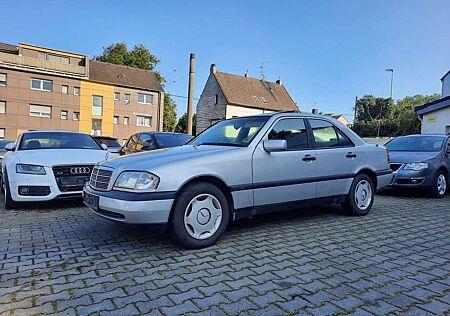 Mercedes-Benz C 200 Classic Automatik guter Zustand!!!!!