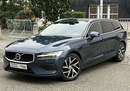 Volvo V60 Kombi Momentum Pro// PDC// TEILLEDER// NAVI