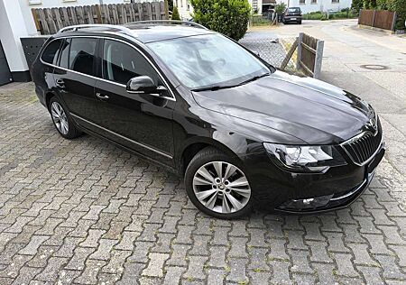 Skoda Superb Combi 2.0 TDI DSGElegance