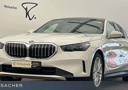 BMW 530 e A Lim Pano 360 ACCPro H&K HuD KomfortZ 19"