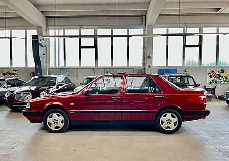 Lancia Thema Thema 8.32 i.e., rostfrei, durchgängige Wartung, ZR 2026 neu