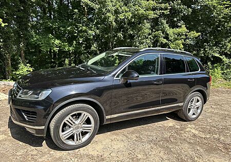 VW Touareg Volkswagen V6 TDI BMT Terrain Tech 4Motion Standheizung Pano