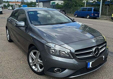 Mercedes-Benz A 180 (BlueEFFICIENCY)