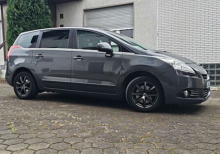 Peugeot 5008 Family