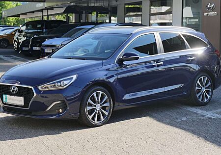 Hyundai i30 Kombi 1.6 CRDI Premium*NAVI*KAMERA*LED*