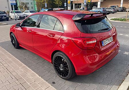 Mercedes-Benz A 180 (BlueEFFICIENCY) Urban