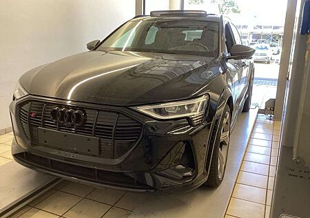Audi e-tron SPORTBACK S BLACK ACC/HuD/PANO/S-SITZ/360