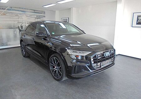 Audi Q8 quattro Aut S Line Panorama 67.000 km Leder