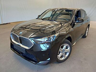 BMW iX2 20 eDrive M Sport AHK_Harman Kardon_Massage_elektrische Sitze_Keyless_Akkustik Verglasung_adaptive LED-Scheinwerfer