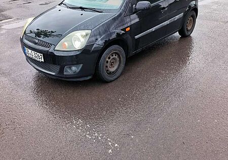 Ford Fiesta Trend tüv neu