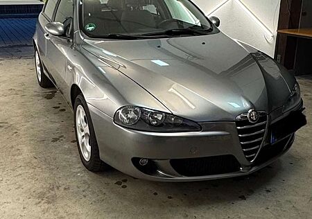 Alfa Romeo 147 2.0 Twin Spark Selespeed Distinctive