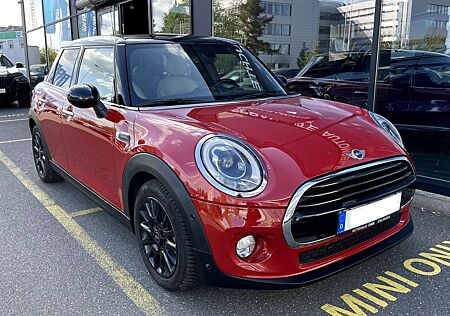 Mini Cooper Aut Navi Pro. Kamera Leder Keyless LED